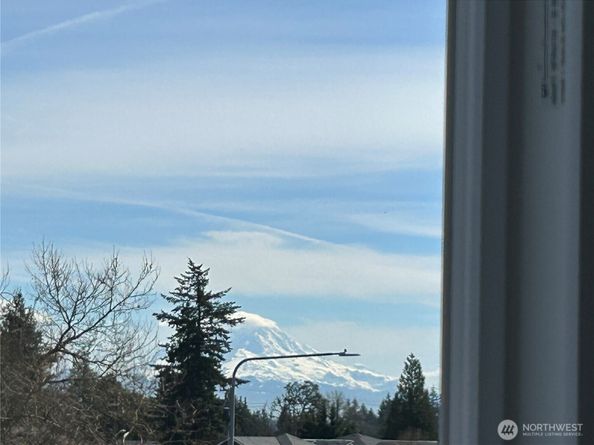 13243 Ambaum Boulevard SW C, Burien WA 98146
