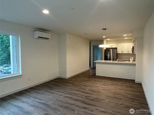 13243 Ambaum Boulevard SW C, Burien WA 98146