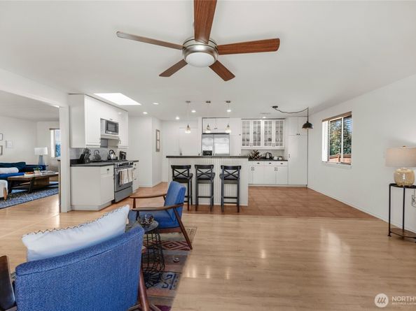 8851 48th Place W, Mukilteo WA 98275