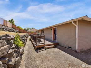8851 48th Place W, Mukilteo WA 98275