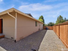 8851 48th Place W, Mukilteo WA 98275
