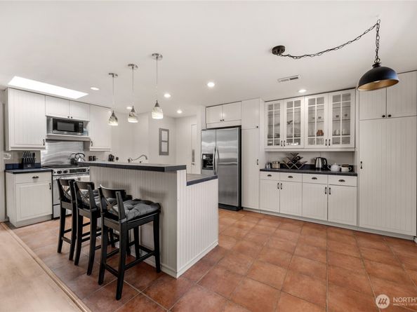 8851 48th Place W, Mukilteo WA 98275