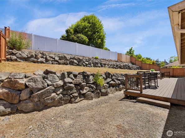 8851 48th Place W, Mukilteo WA 98275