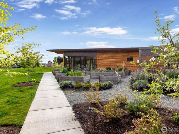 204 Shepard Way NW, Bainbridge Island WA 98110