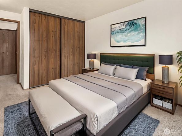 2100 N 106th Street 402, Seattle WA 98133