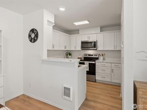 9210 Market Place E102, Lake Stevens WA 98258