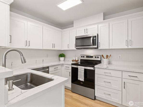 9210 Market Place E102, Lake Stevens WA 98258