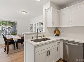 9210 Market Place E102, Lake Stevens WA 98258