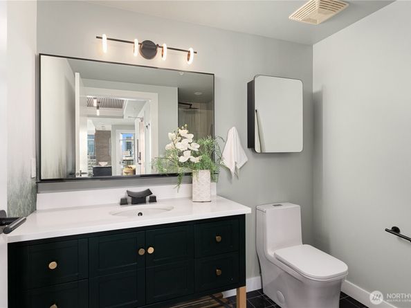 1420 Terry Avenue 2504, Seattle WA 98101
