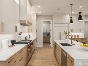 12831 NE 80TH Street, Kirkland WA 98033