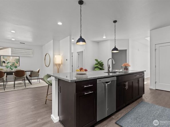 22901 98th Place S, Kent WA 98031