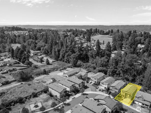 22901 98th Place S, Kent WA 98031