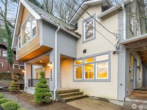 2113 Aurora Avenue N, Seattle WA 98109