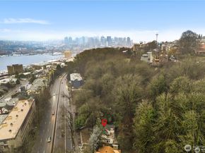 2113 Aurora Avenue N, Seattle WA 98109