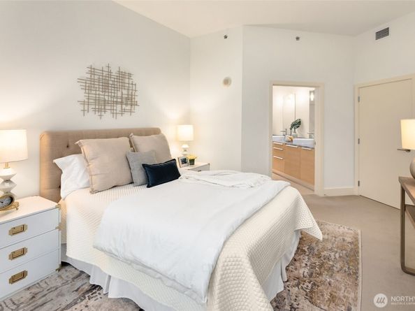 737 Olive Way 2905, Seattle WA 98101