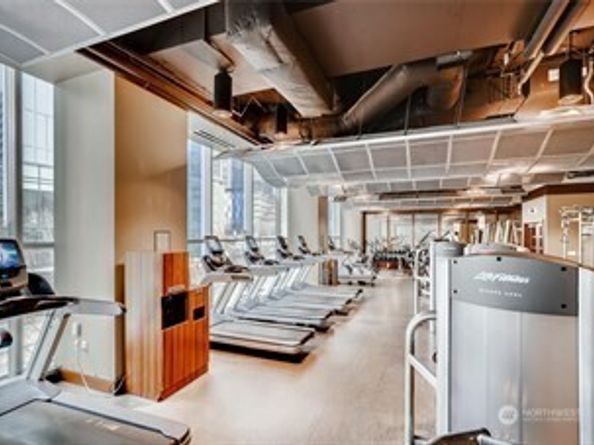 737 Olive Way 2905, Seattle WA 98101