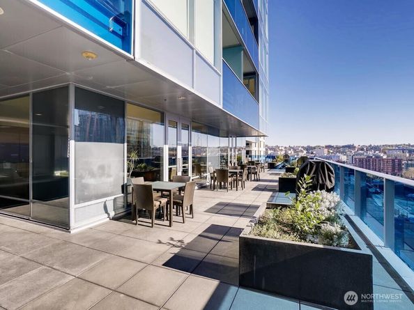 737 Olive Way 2905, Seattle WA 98101