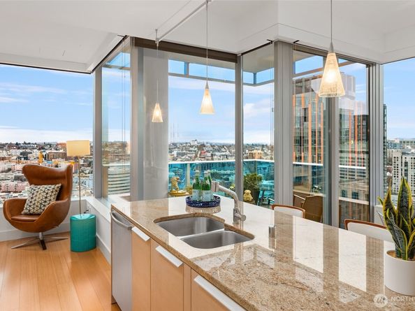 737 Olive Way 2905, Seattle WA 98101