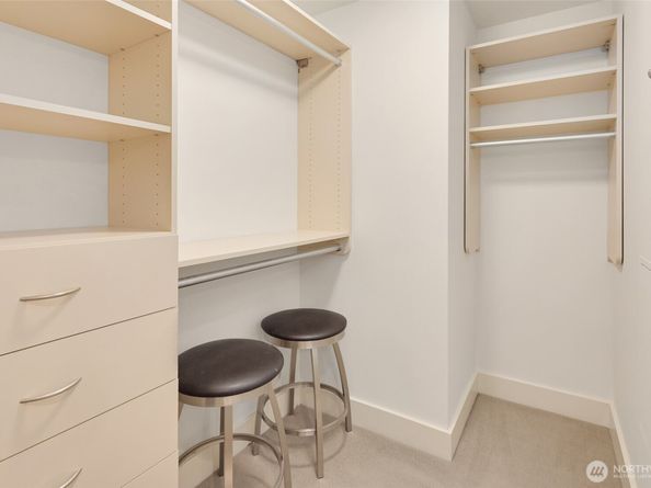 737 Olive Way 2905, Seattle WA 98101