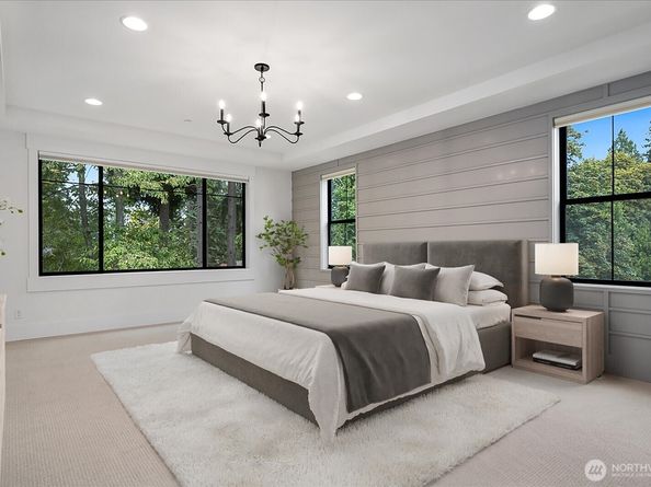 10924 SE 24th Place, Bellevue WA 98004