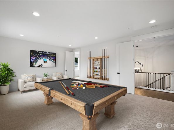 10924 SE 24th Place, Bellevue WA 98004
