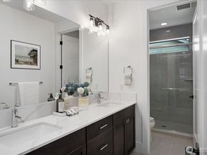 10924 SE 24th Place, Bellevue WA 98004