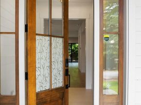 10924 SE 24th Place, Bellevue WA 98004