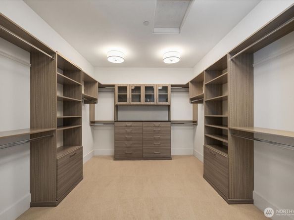10924 SE 24th Place, Bellevue WA 98004
