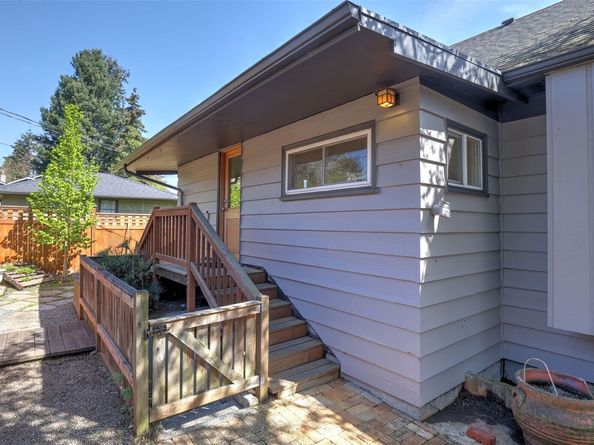 10735 Whitman Avenue N, Seattle WA 98133