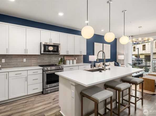 14598 Westminster Way N 106, Shoreline WA 98133