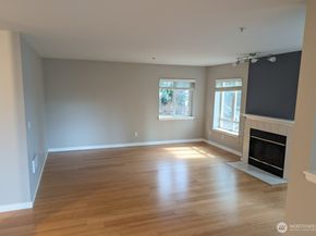 2419 8th Avenue N 202, Seattle WA 98109