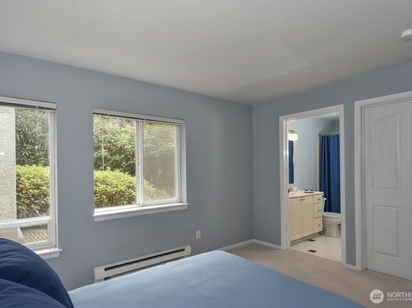 2419 8th Avenue N 202, Seattle WA 98109