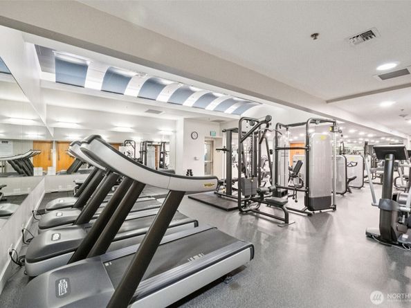 10650 NE 9th Place 1520, Bellevue WA 98004