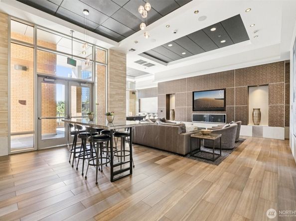 10650 NE 9th Place 1520, Bellevue WA 98004