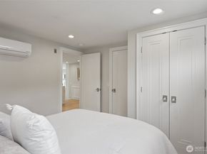 2134 Waverly Place N 303, Seattle WA 98109
