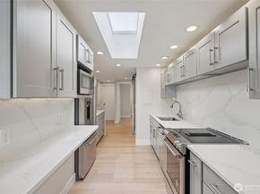 2134 Waverly Place N 303, Seattle WA 98109