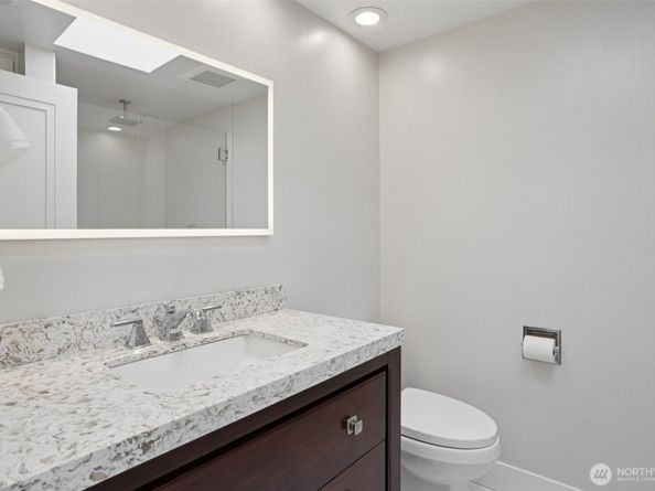 2134 Waverly Place N 303, Seattle WA 98109