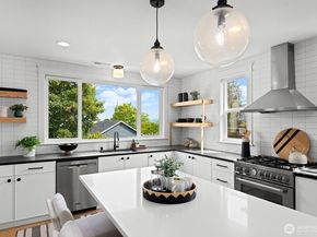 326 22nd Avenue E, Seattle WA 98112