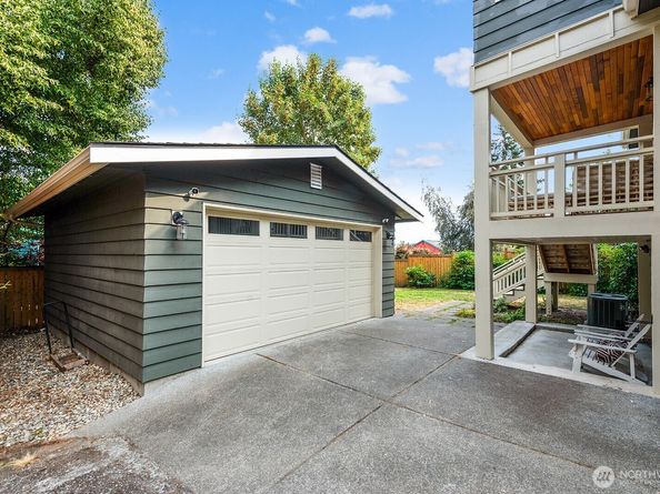 326 22nd Avenue E, Seattle WA 98112