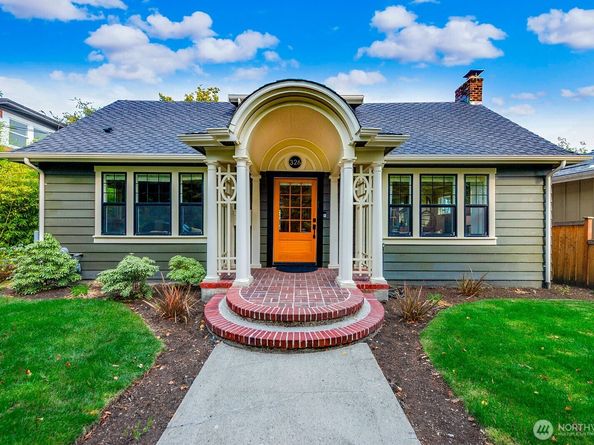 326 22nd Avenue E, Seattle WA 98112