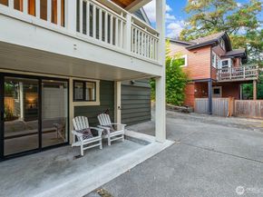 326 22nd Avenue E, Seattle WA 98112