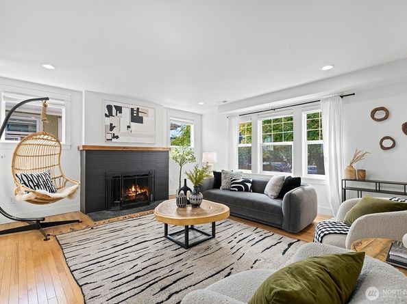 326 22nd Avenue E, Seattle WA 98112