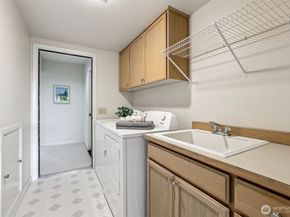 6222 139th Place SE, Bellevue WA 98006
