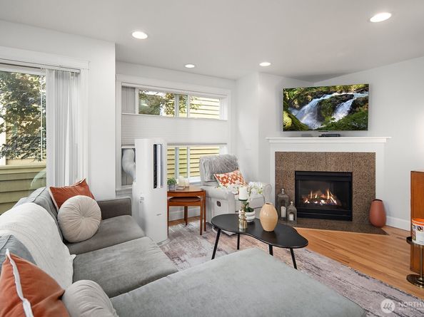 10203 1st Avenue NW B, Seattle WA 98177