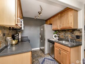4826 S 187th Place D105, SeaTac WA 98188