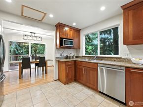 17876 29th Avenue NE, Lake Forest Park WA 98155