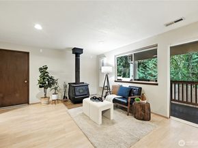 17876 29th Avenue NE, Lake Forest Park WA 98155