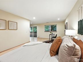 17876 29th Avenue NE, Lake Forest Park WA 98155
