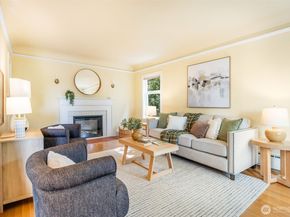 2524 12th Avenue W, Seattle WA 98119