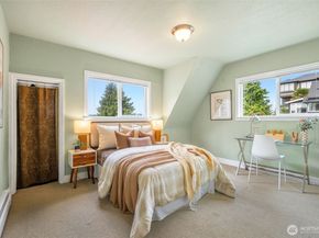 2524 12th Avenue W, Seattle WA 98119